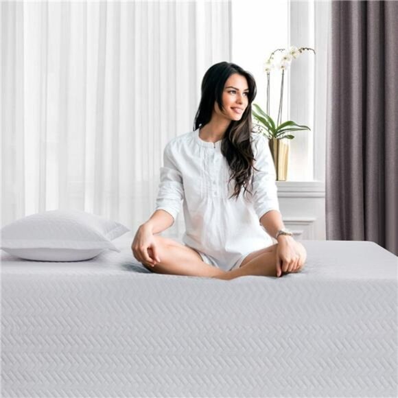 White Quilt Set Queen Size, Lightweight Bedspread Ultrasonic - Picture 5 of 8